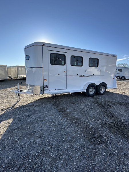 New 2026 Bee 3H BP WARM BLOOD SLANT Horse Trailer