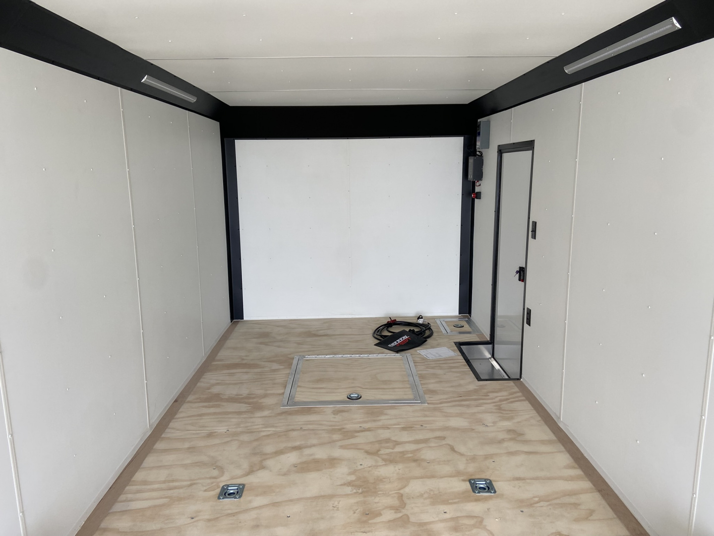 New 2026 United Trailers Limited Racing Trailer 28'