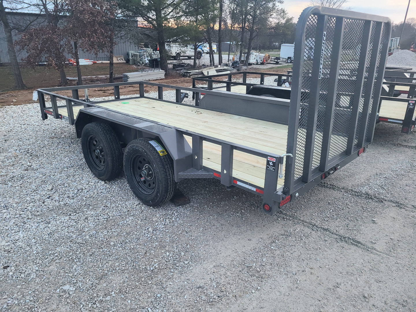 New Heartland 76'X14' ECONO UTILITY, 4' GATE, BRAKE
