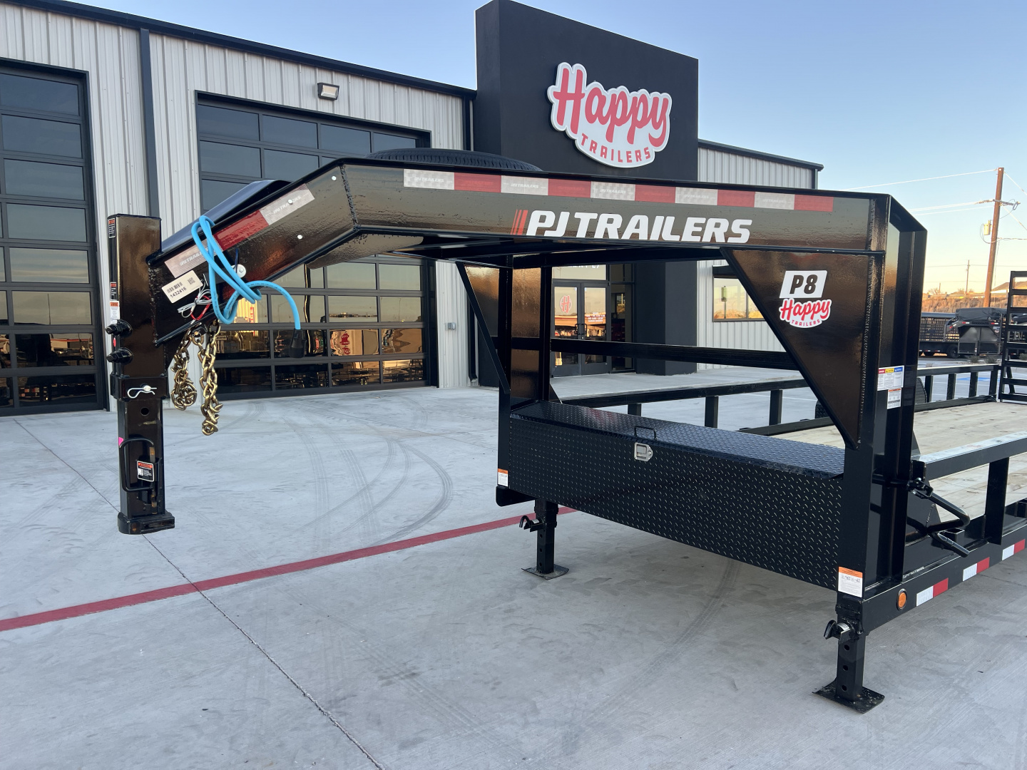 New 2026 PJ 83"x24' Gooseneck Angle Pipetop Trailer – P8