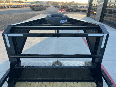 New 2026 PJ 83"x24' Gooseneck Angle Pipetop Trailer – P8