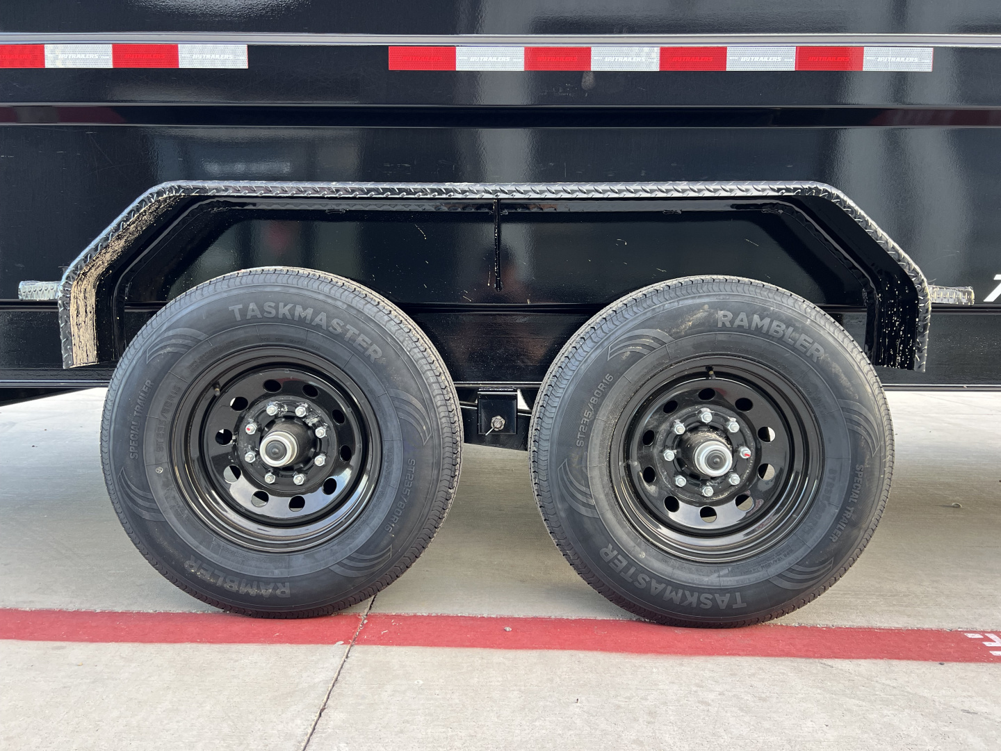 New 2026 PJ 83"x16' GN Tandem Axle Low Pro Telescopic Dump w/ 48" Sides – DT