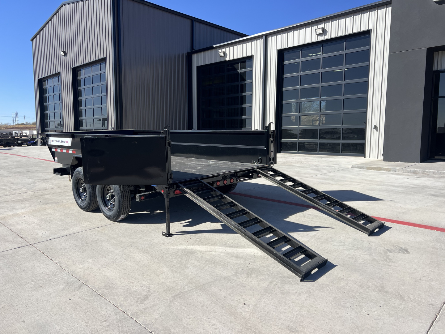 New 2026 PJ 83"x14' BP Tandem Axle Low Pro Telescopic Dump w/ 24" Sides – DT