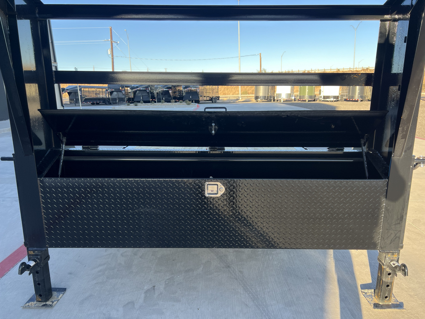 New 2026 PJ 83"x24' Gooseneck I-Beam Equipment Trailer – EV