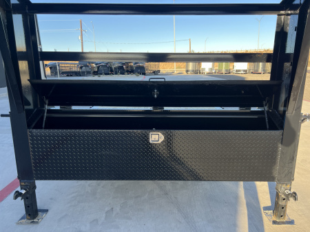 New 2026 PJ 83"x24' Gooseneck I-Beam Equipment Trailer – EV