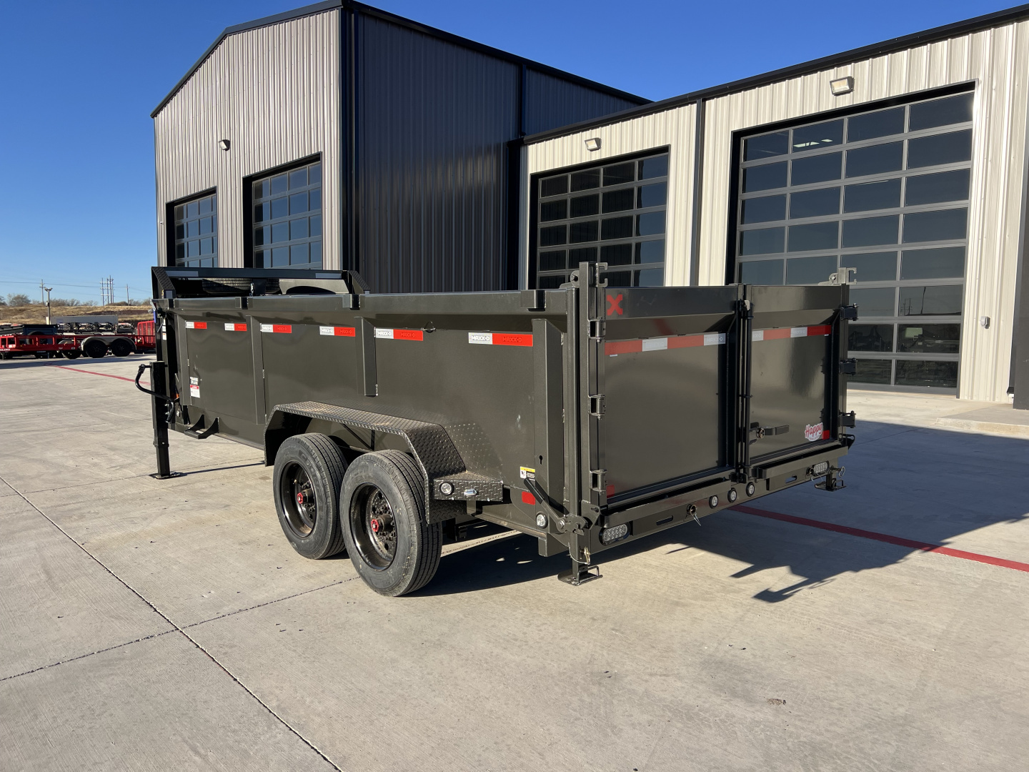 New 2026 MAXX-D 83”x16’ 18K Gooseneck Dump w/ 36” Sides – DJX