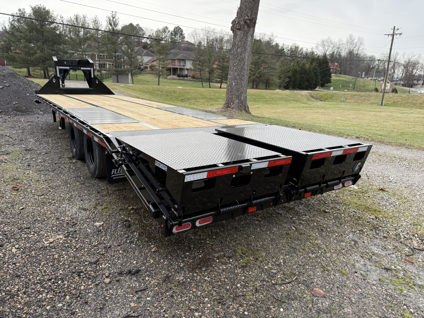 New 2026 Diamond C Trailers FMAX 210 MR / XDR 2.0 30X102 Equipment Trailer