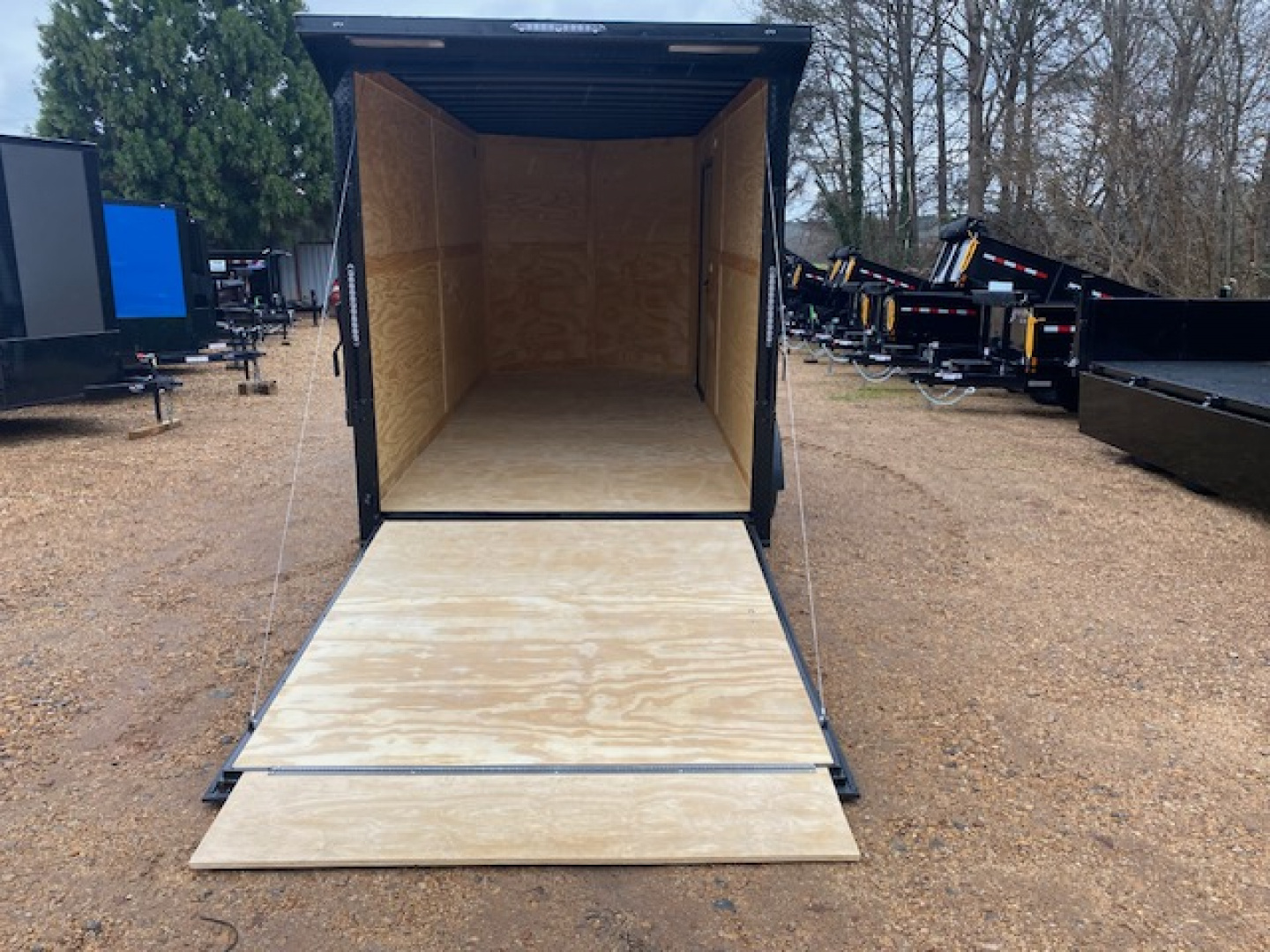 New 2026 Diamond Cargo 7x16taWHITE -BLK/OUT Cargo / Enclosed Trailer