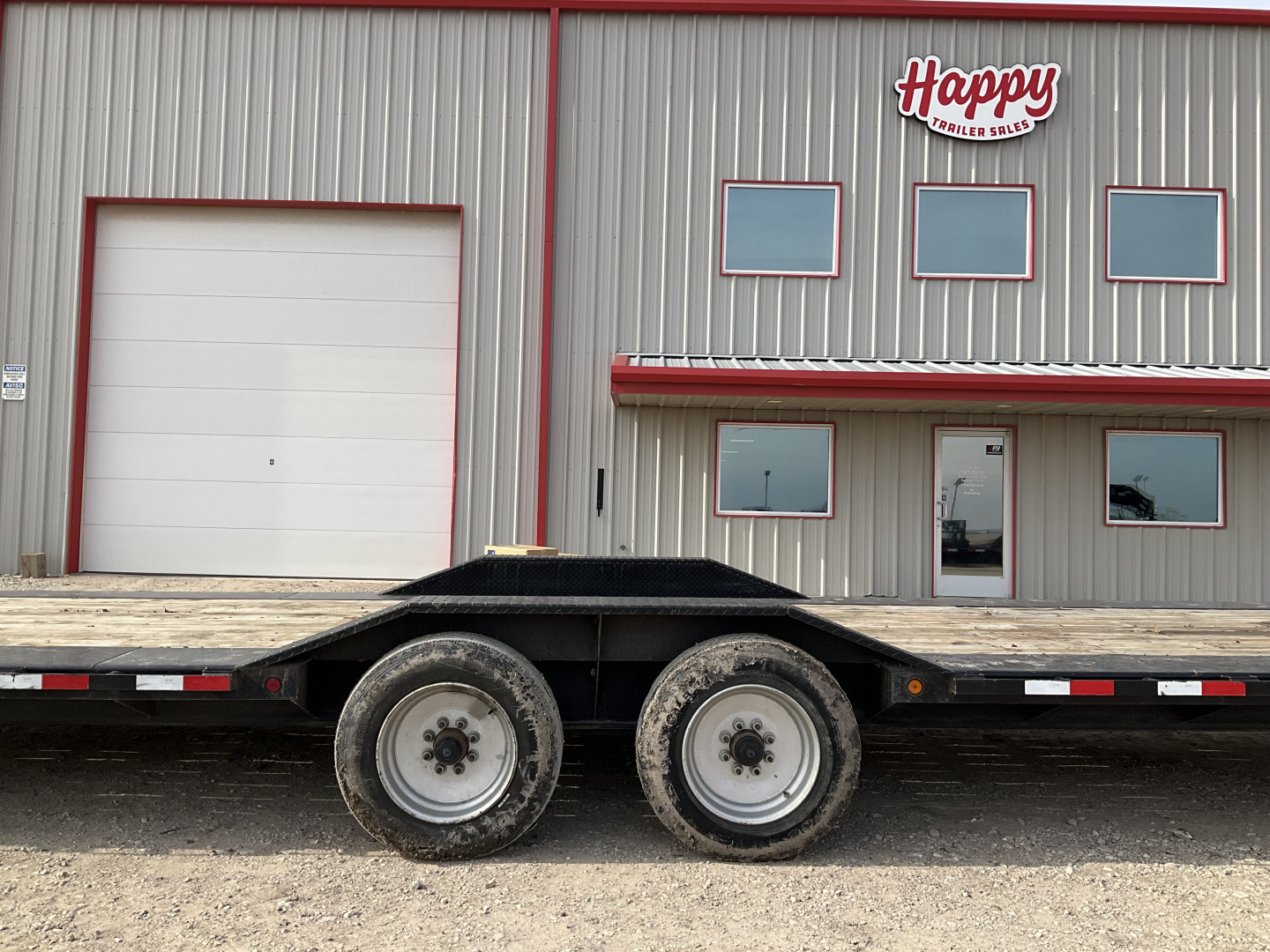 Used 2022 Load Trail 102"x40' GN Flatbed