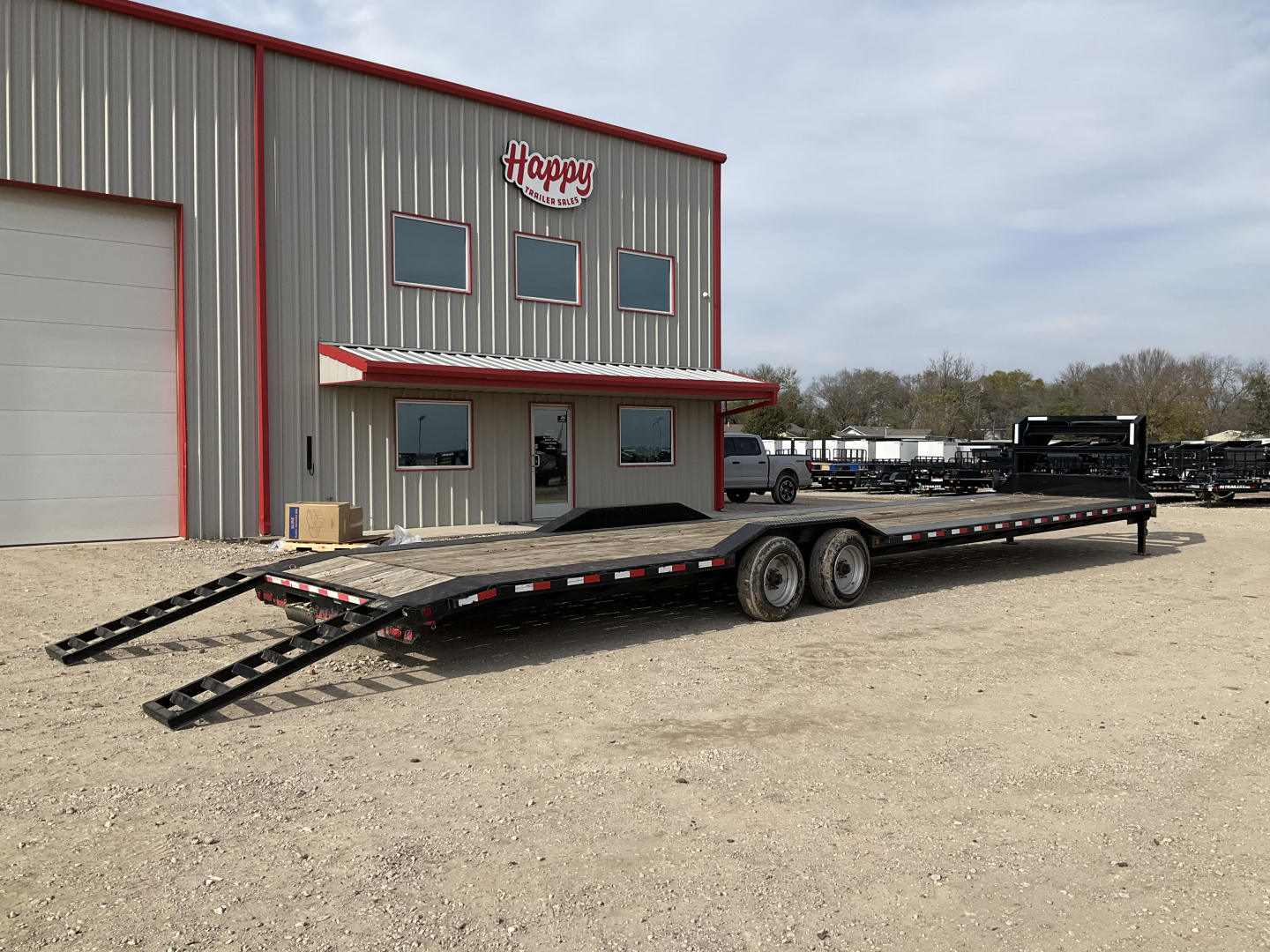 Used 2022 Load Trail 102"x40' GN Flatbed