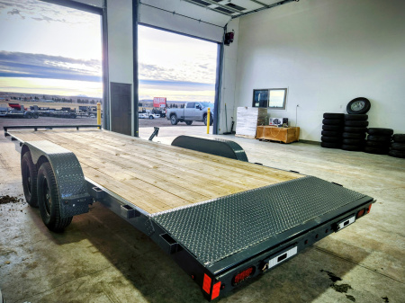 New 2026 Lamar 22' Car Trailer 7K
