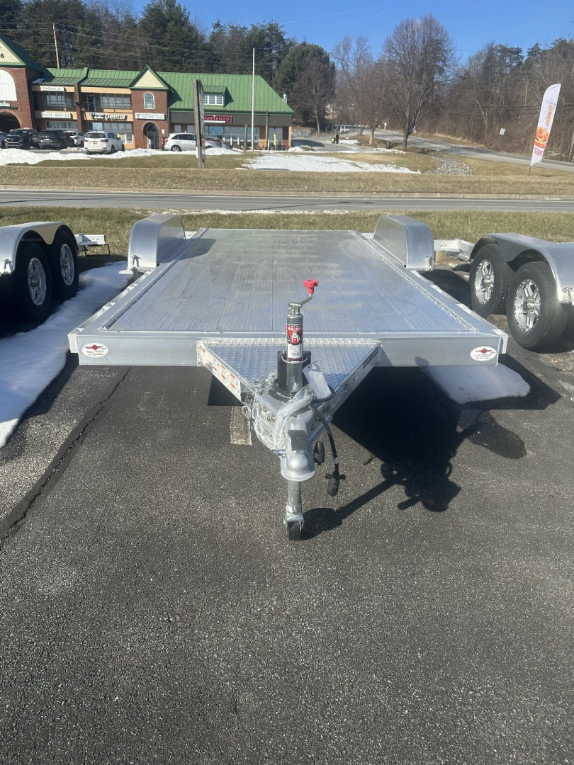 New 2024 Featherlite Trailer
