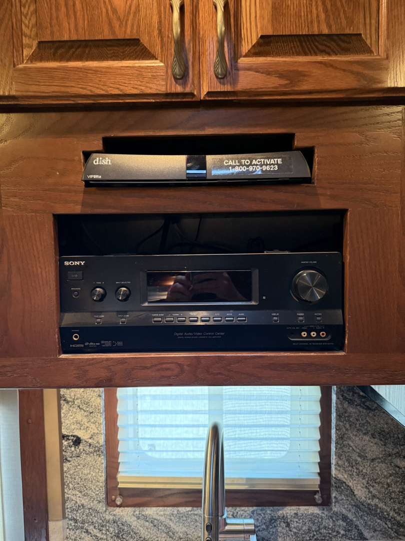 Used 2011 Showhauler 45’ Tandem Axle Motorcoach