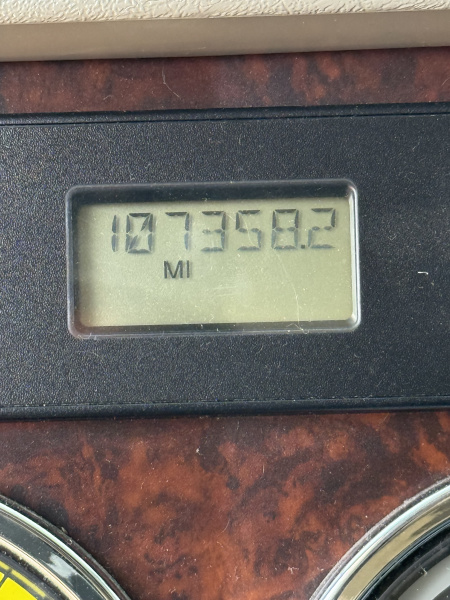 Used 2011 Showhauler 45’ Tandem Axle Motorcoach