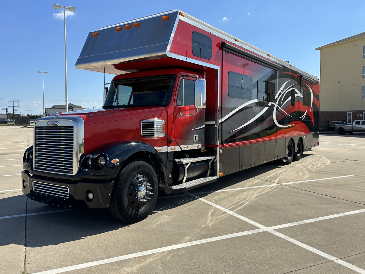 Used 2010 Renegade 45' Motorcoach