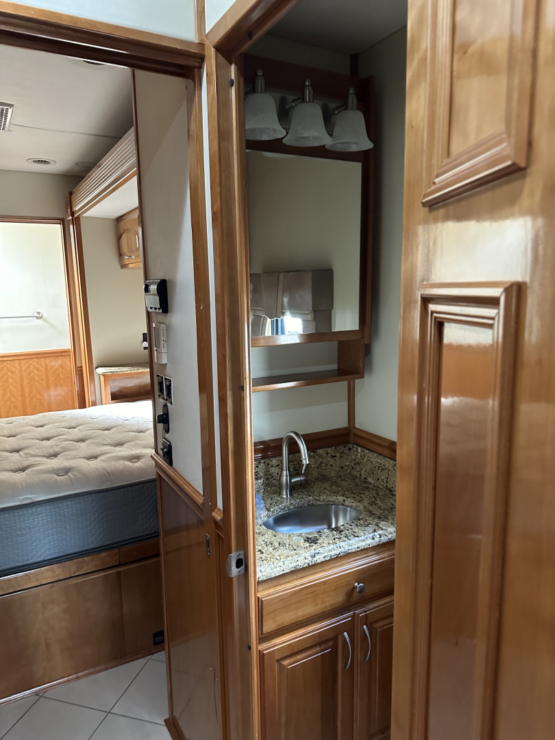 Used 2010 Renegade 45' Motorcoach