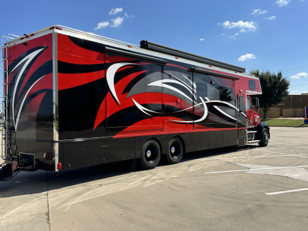 Used 2010 Renegade 45' Motorcoach