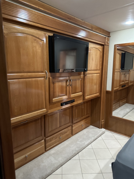 Used 2010 Renegade 45' Motorcoach