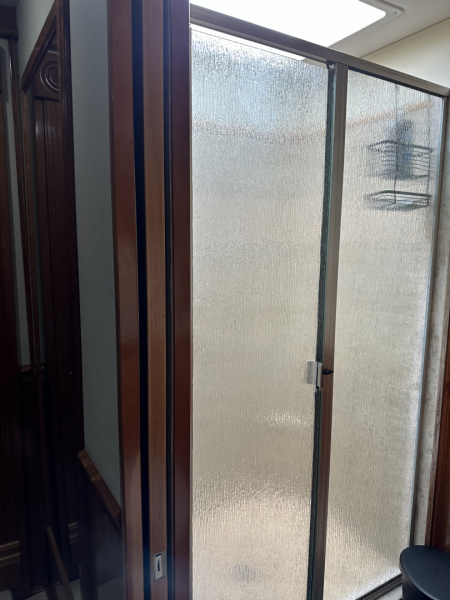 Used 2010 Renegade 45' Motorcoach