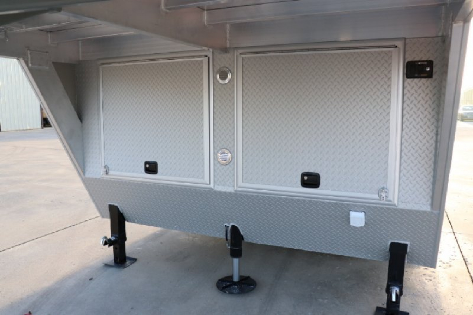 New 2019 inTech 44’ Aluminum Gooseneck Sprint Car Trailer