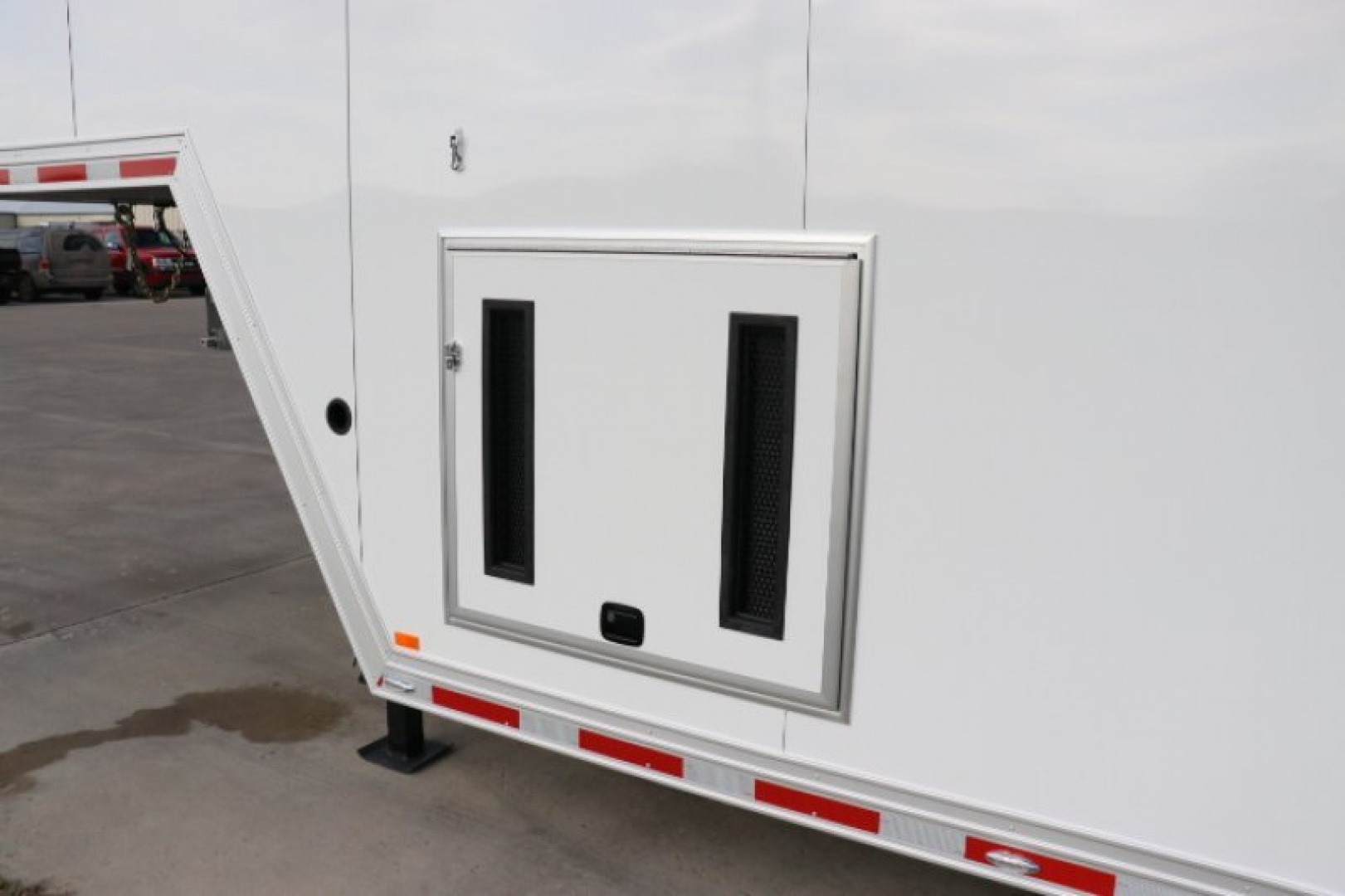 New 2019 inTech 40’ Aluminum Gooseneck Sprint Car Trailer