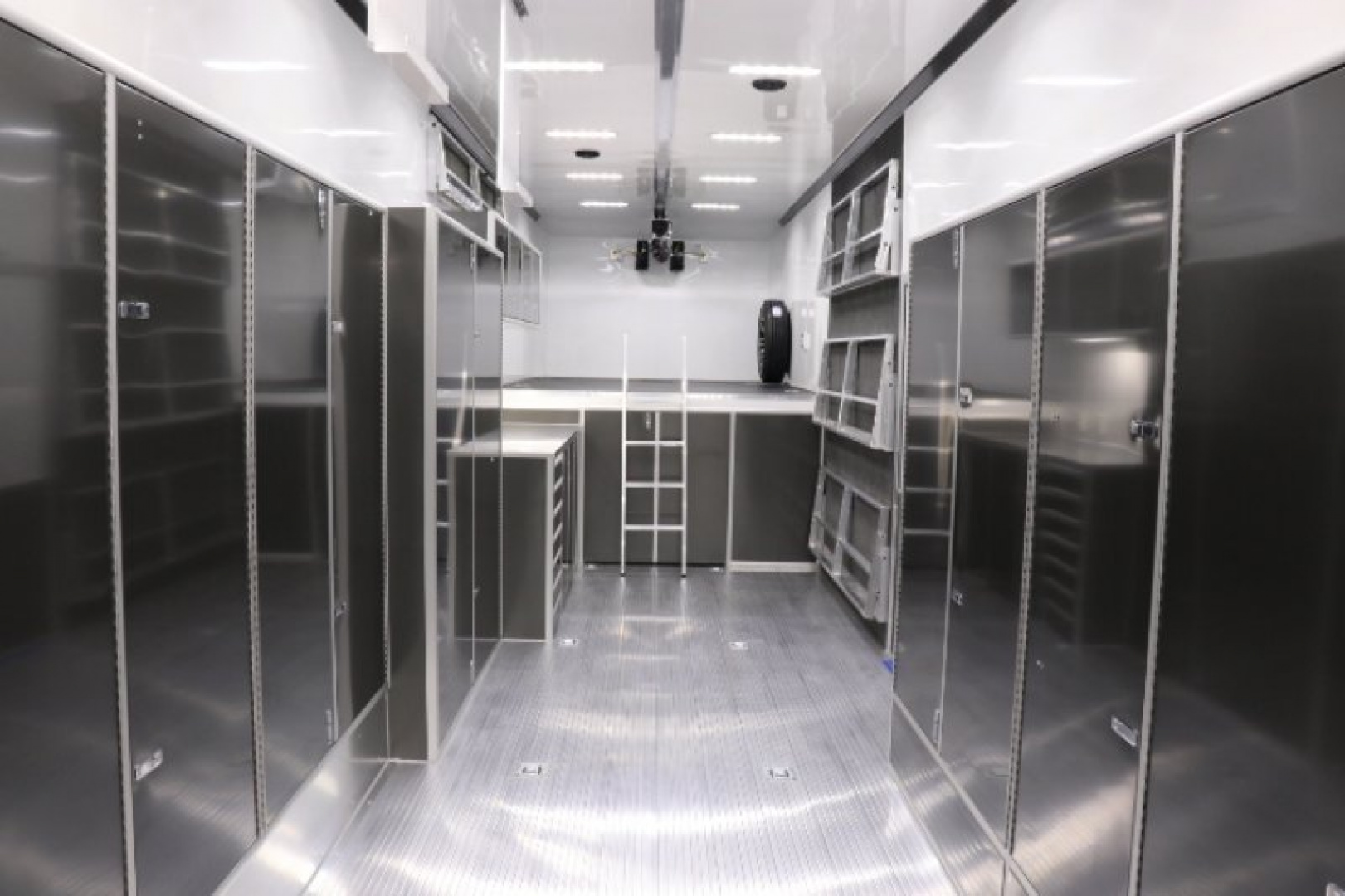 New 2019 inTech 40’ Aluminum Gooseneck Sprint Car Trailer