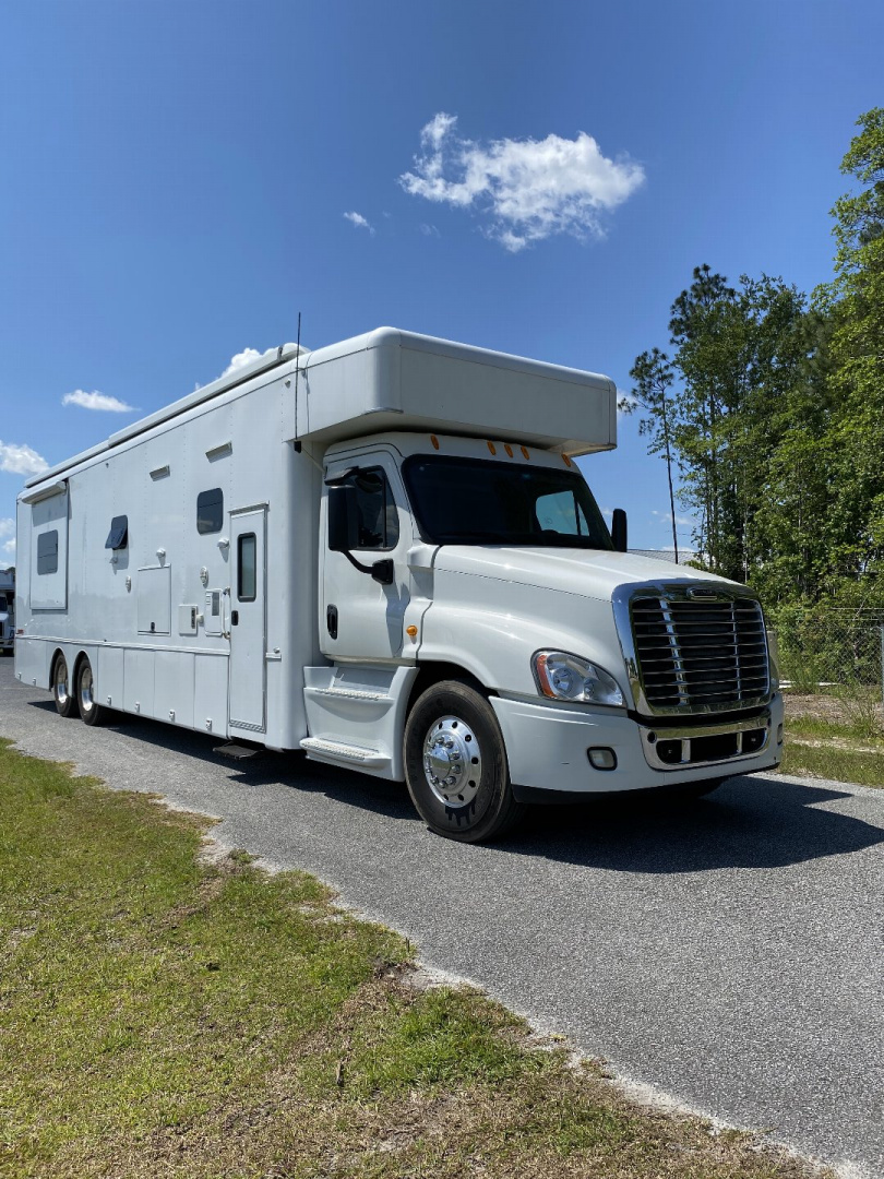 Used 2015 NRC 45’ Tandem Axle Motorcoach