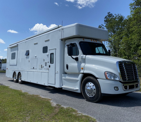 Used 2015 NRC 45’ Tandem Axle Motorcoach