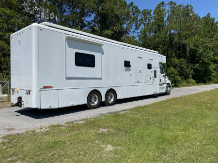 Used 2015 NRC 45’ Tandem Axle Motorcoach