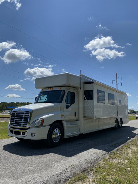 Used 2015 NRC 45’ Tandem Axle Motorcoach