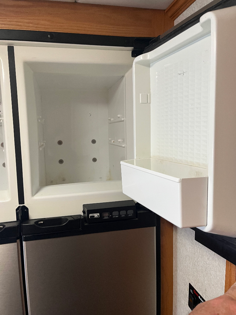 Used 2006 Haulmark 45’ Tandem Axle Motorcoach