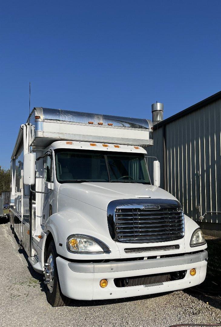 Used 2006 Haulmark 45’ Tandem Axle Motorcoach