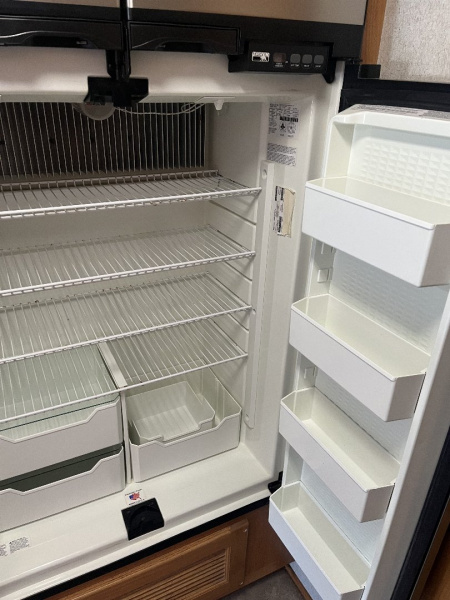 Used 2006 Haulmark 45’ Tandem Axle Motorcoach