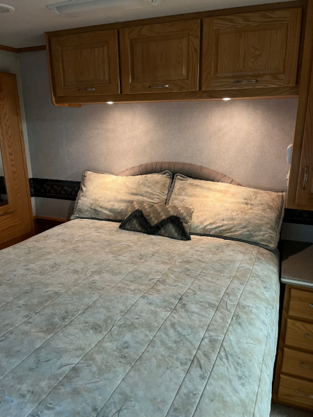 Used 2006 Haulmark 45’ Tandem Axle Motorcoach