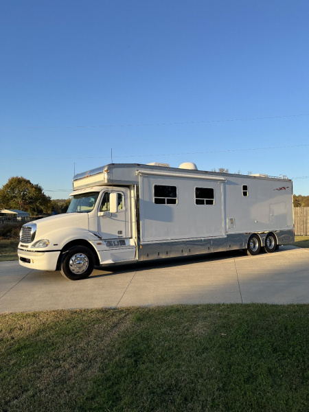 Used 2006 Haulmark 45’ Tandem Axle Motorcoach