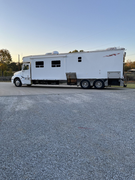 Used 2006 Haulmark 45’ Tandem Axle Motorcoach