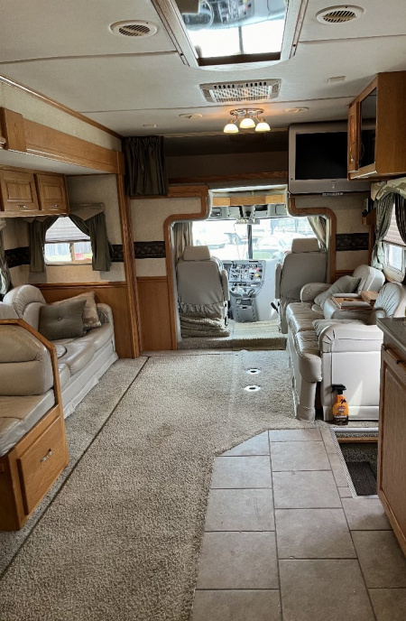 Used 2006 Haulmark 45’ Tandem Axle Motorcoach