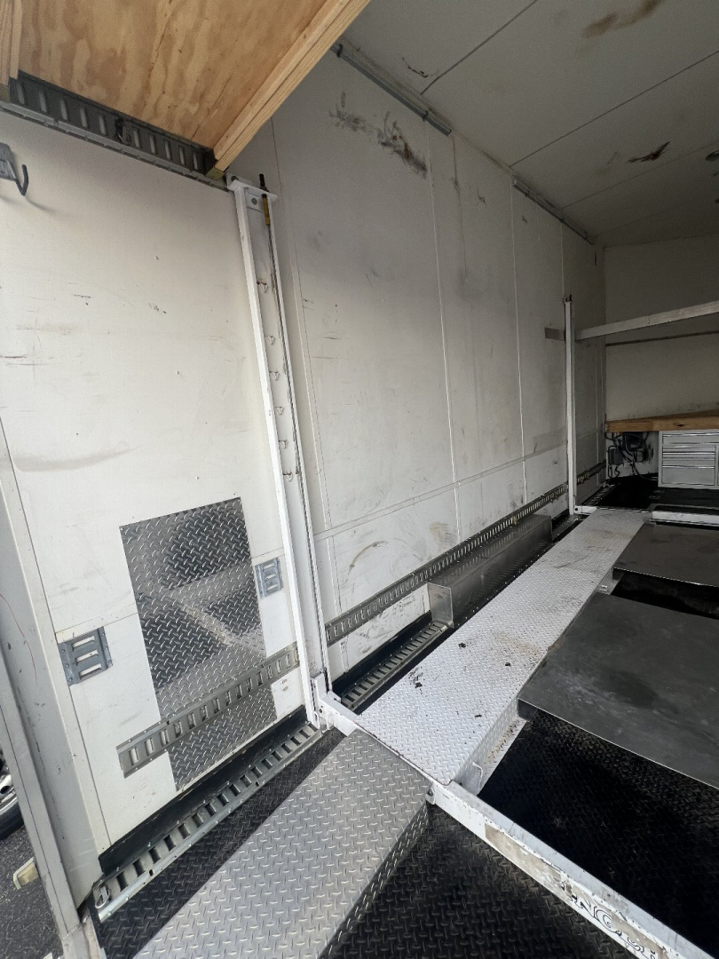 Used 2013 Cargo Mate 22’ VNose Aluminum Stacker Trailer