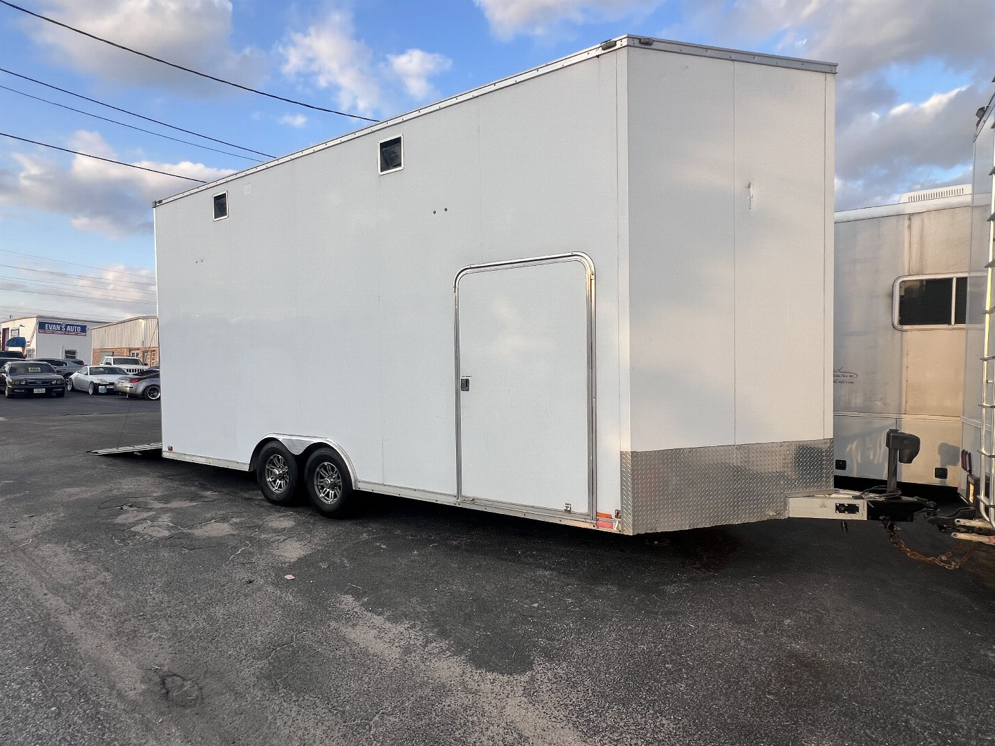Used 2013 Cargo Mate 22’ VNose Aluminum Stacker Trailer