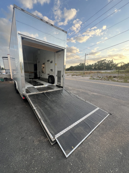 Used 2013 Cargo Mate 22’ VNose Aluminum Stacker Trailer