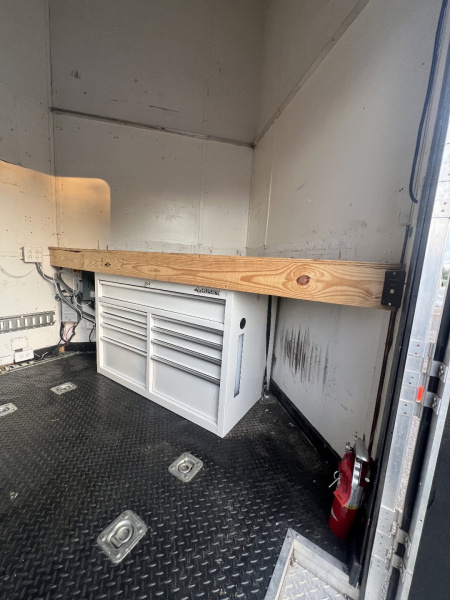 Used 2013 Cargo Mate 22’ VNose Aluminum Stacker Trailer