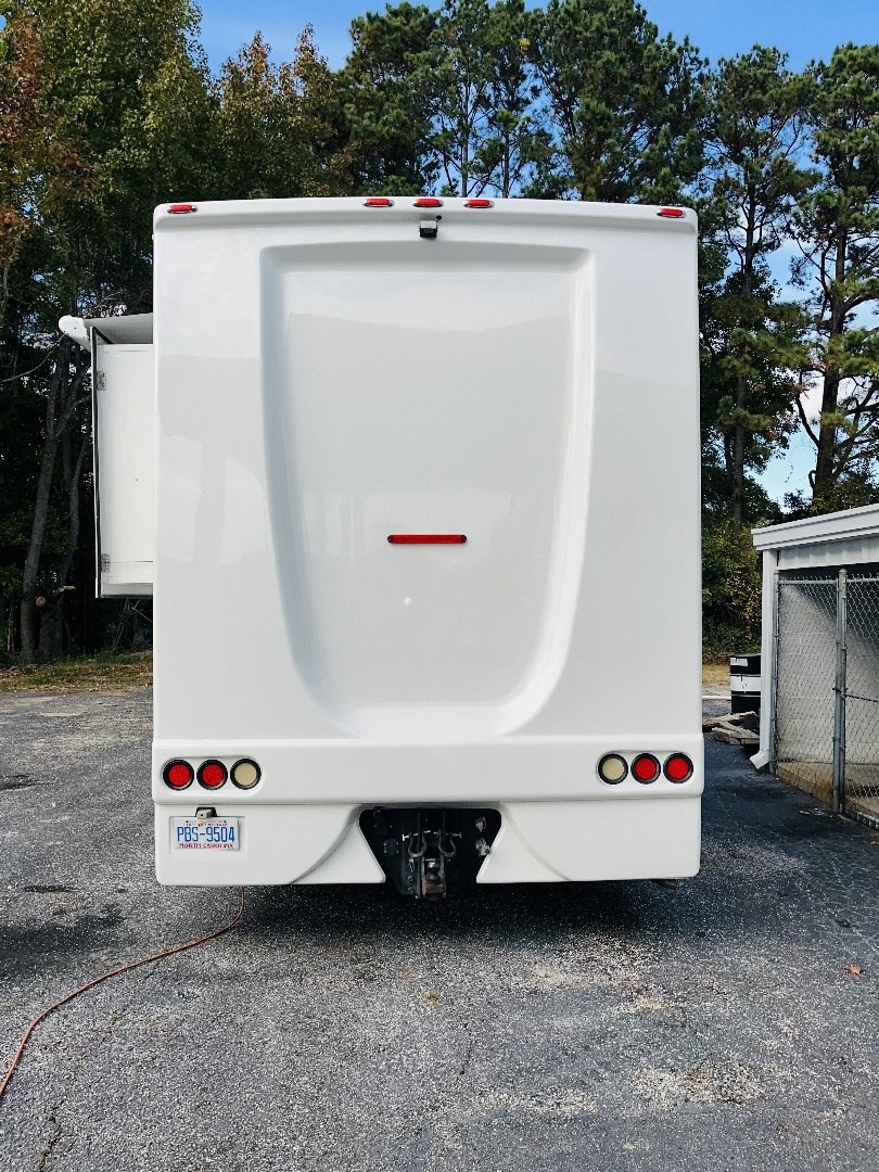 Used 2010 Chariot 45’ Tandem Axle Motorcoach