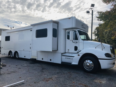 Used 2010 Chariot 45’ Tandem Axle Motorcoach