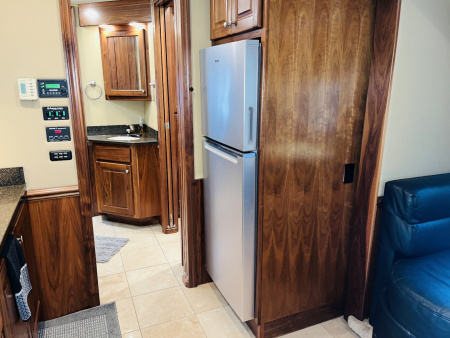 Used 2010 Chariot 45’ Tandem Axle Motorcoach