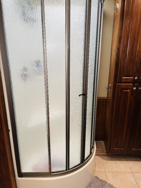 Used 2010 Chariot 45’ Tandem Axle Motorcoach