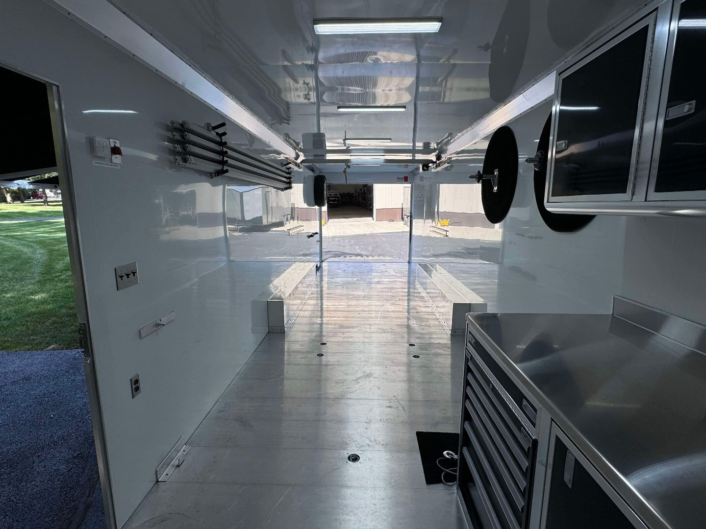 2024 T&E All Aluminum 34' Tag Trailer photo 3