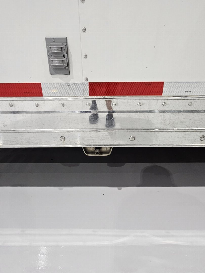 2003 T&E All Aluminum Loaded 36' Stacker Trailer photo 2