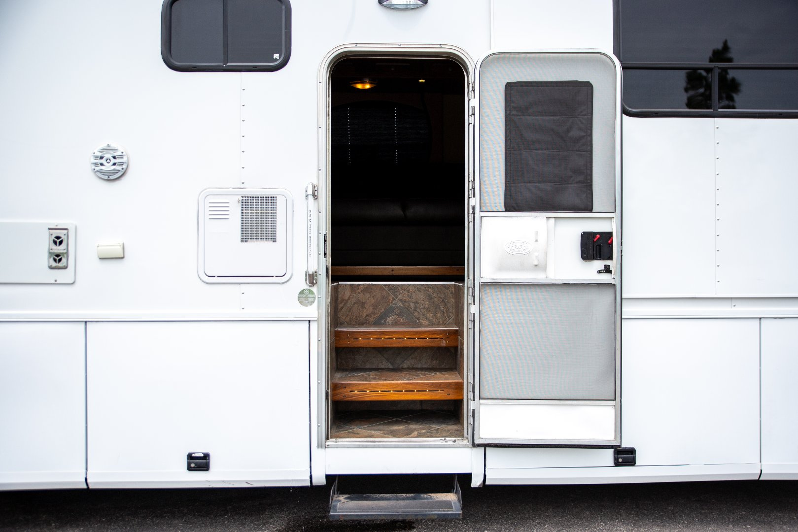 Used 2016 NRC 45’ Tandem Axle Motorcoach