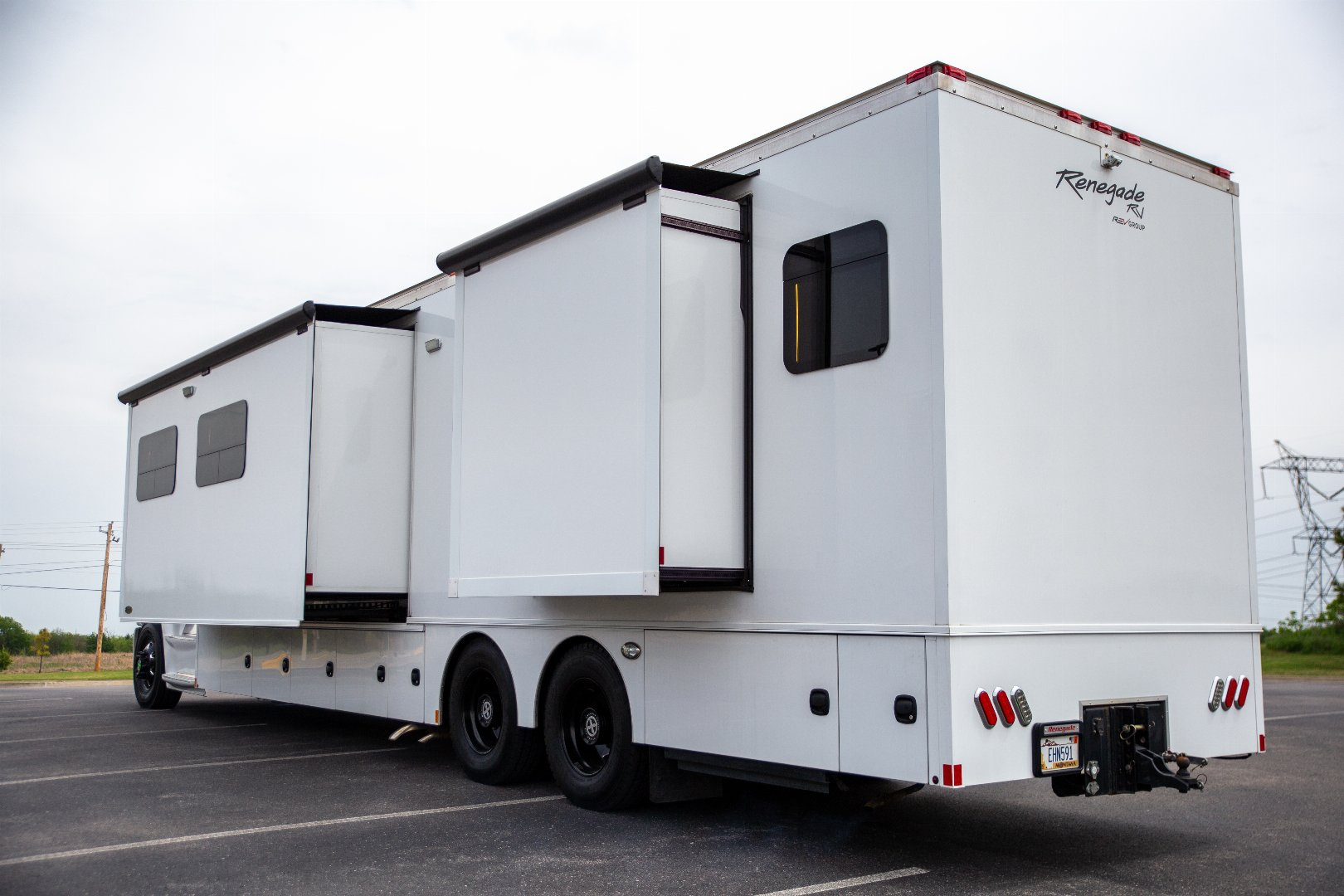 Used 2020 Renegade 45’ Tandem Axle Motorcoach