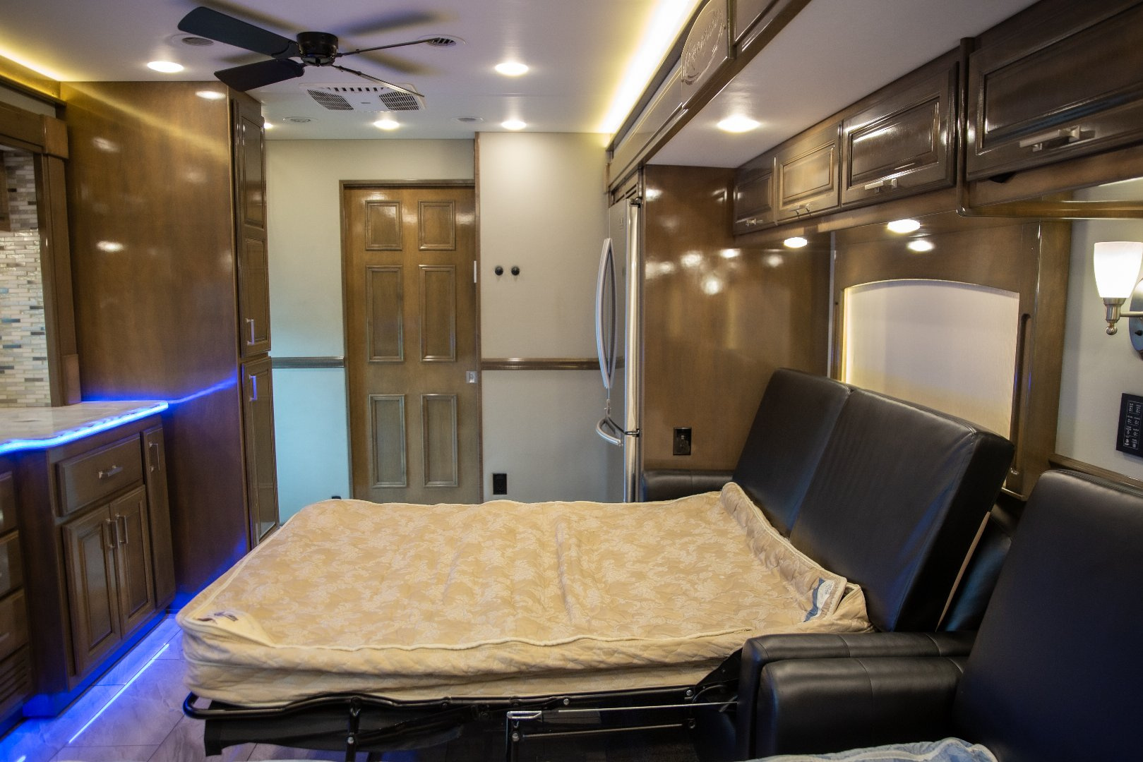 Used 2020 Renegade 45’ Tandem Axle Motorcoach